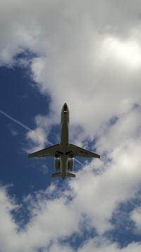 HB-JEL @ LFPO - Embraer EMB-135BJ landing runway 26