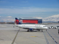 N337NB @ KSLC - N337NB at SLC - by Ronald Barker