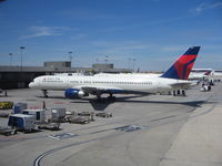N684DA @ KSLC - N684DA in SLC - by Ronald Barker