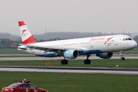 OE-LBA @ VIE - Austrian Airlines - by Chris Jilli