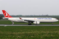TC-JNK @ VIE - Turkish Airlines - by Chris Jilli