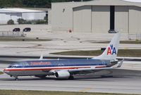 N824NN @ KFLL - Boeing 737-800 - by Mark Pasqualino
