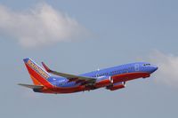 N734SA @ KFLL - Boeing 737-700 - by Mark Pasqualino