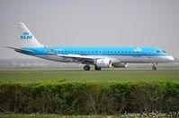 PH-EZE photo, click to enlarge