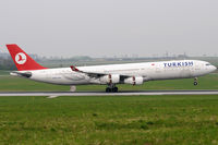 TC-JDM @ VIE - Turkish Airlines - by Chris Jilli