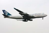ZK-SUH @ EGLL - finals 09L - by Thomas Ernst - Aviation A