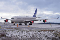 OY-KBI @ ESSA - SK945 to Chicago