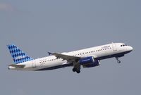 N506JB @ KFLL - Airbus A320