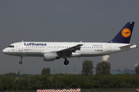 D-AIPP @ EDDL - Lufthansa, Airbus A320-211, CN: 0110, Name: Starnberg - by Air-Micha