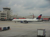 N6703D @ KATL - Atlanta - by Ronald Barker