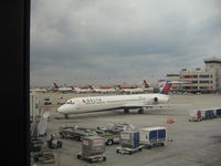 N977DL @ KATL - Atlanta - by Ronald Barker