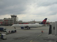 N688DL @ KATL - Atlanta - by Ronald Barker