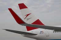 OE-LAT @ LOWW - Austrian Airlines Boeing 767-300 - by Dietmar Schreiber - VAP