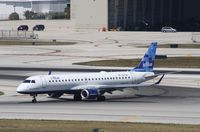 N294JB @ KFLL - ERJ 190-100 IGW