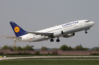 D-ABXU @ STR - Short final on rwy 07 - by Jens Achauer