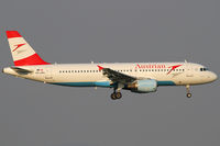 OE-LBN @ VIE - Austrian Airlines