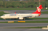 TC-JHA @ VIE - Turkish Airlines