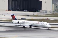 N905DL @ KFLL - MD-88