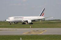 F-GSPV @ LFPG - with new peint - by juju777