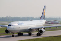 D-AIGU @ EDDM - Lufthansa A343