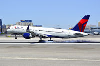 N900PC @ KLAS - Delta Air Lines Boeing 757-26D N900PC / 691 (cn 28446/740)

Las Vegas - McCarran International (LAS / KLAS)
USA - Nevada, April 19, 2011
Photo: Tomás Del Coro - by Tomás Del Coro
