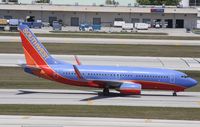N476WN @ KFLL - Boeing 737-700 - by Mark Pasqualino