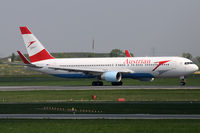 OE-LAT @ VIE - Austrian Airlines - now with winglets - by Chris Jilli