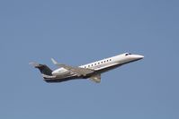 N913LX @ KFLL - EMB-135BJ - by Mark Pasqualino