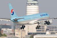 HL7538 @ LOWW - Korean Air A330-200 - by Andy Graf-VAP