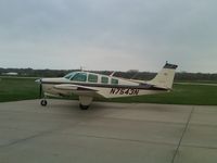 N7543N @ KICL - On the ramp - by Floyd Taber