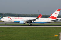 OE-LAT @ VIE - Austrian Airlines - by Chris Jilli