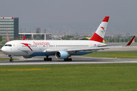 OE-LAX @ VIE - Austrian Airlines