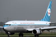 PH-BXA @ EHAM - vintaqe livery. Arriving at Rwy 18R - by Jeroen Stroes