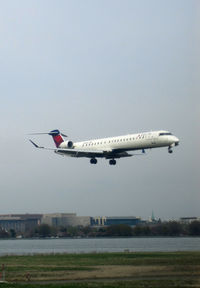 N912XJ @ DCA - Bombardier CL600 from Delta Connection landing at runway 19 Reagan National Airport