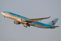 HL7538 @ LOWW - Korean Air A330-200 - by Andy Graf-VAP