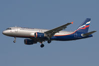 VQ-BCN @ LOWW - Aeroflot A320 - by Andy Graf-VAP