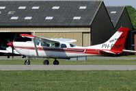PH-ENP @ EHSE - Eerste Nederlandse Parachutistenvereniging - by Joop de Groot