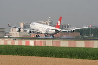 TC-JIH @ EBBR - Flight TK1937 is landing on RWY 25L