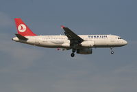 TC-JPB @ EBBR - Flight TK1937 is descending to RWY 02