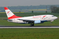 OE-LNL @ VIE - Austrian Airlines - by Chris Jilli