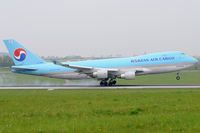 HL7499 @ VIE - Korean Air Cargo - by Chris Jilli