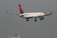 N535US @ EBBR - Flight DL140 is descending to RWY 02