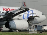 EI-EOL @ LFBD - Air Europa - by Jean Goubet-FRENCHSKY