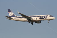 SP-LIF @ EBBR - Arrrival of flight LO235 to RWY 02 - by Daniel Vanderauwera