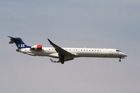 OY-KFI @ EBBR - Flight SK1591 is descending to RWY 02