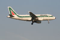 EI-IMF @ EBBR - Flight AZ148 is descending to RWY 02