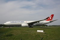 TC-JNH @ LFPG - Turkish