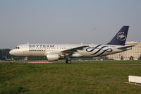 F-GFKS @ LFPG - Skyteam colors