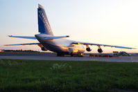 UR-82029 @ LOWL - UR-82029 @ LOWL - by Jan Ittensammer