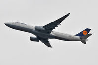 D-AIKB @ EDDF - Lufthansa - by Artur Bado?